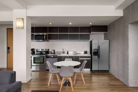 더 하스, 와이드햄의 상표 컬렉션