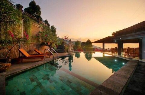 로스티카 호텔 세쿰풀