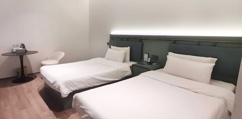 상하이 롱양로드의 아우토온고 호텔