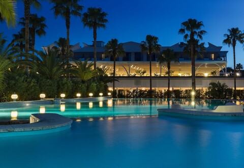 사보이 호텔 & 스파