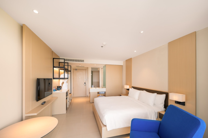 room detail thumbnail 1