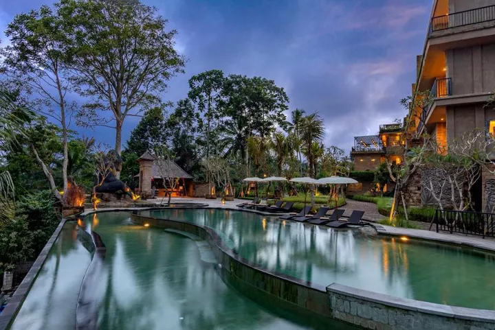 Hoshi Jungle Resort