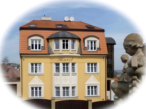 호텔 가르니 람보우섹