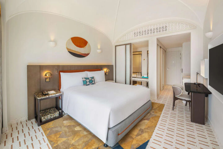 room detail thumbnail 0