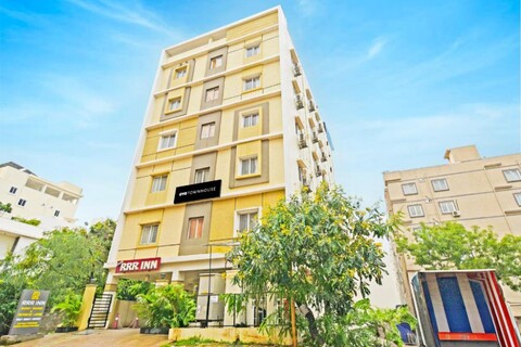 Super Townhouse Kondapur Near Botanical Garden Formerly RRR Inn