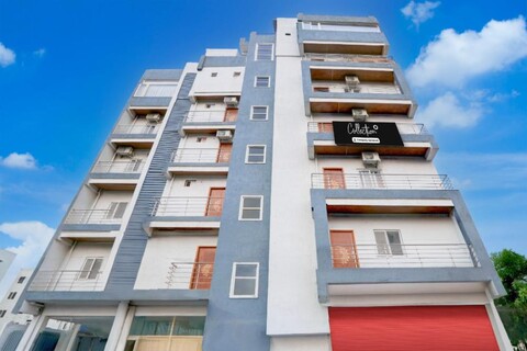 Collection O Madhapur Near Cyber Tower
