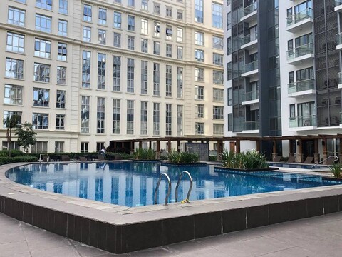 81 Newport Boulevard across NAIA T3 Airport