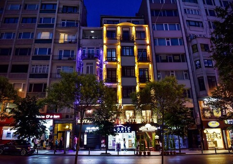 로얄 가든 스위트 앤 호텔