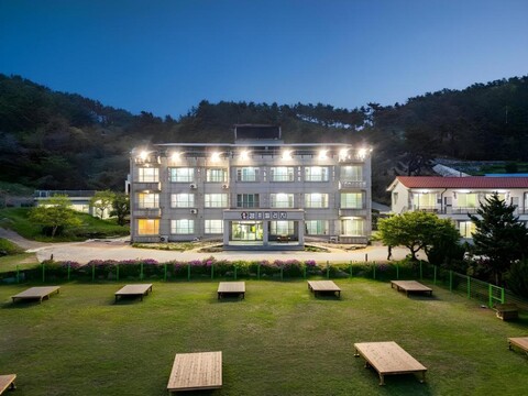 남해 캠프 빌리지