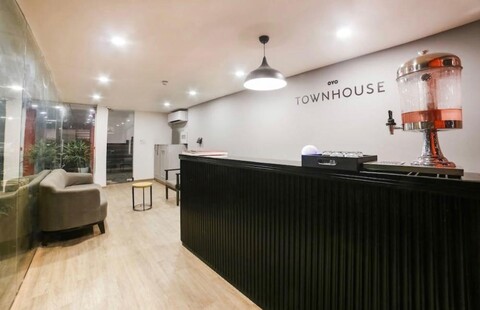 Collection O Kailash Enclave