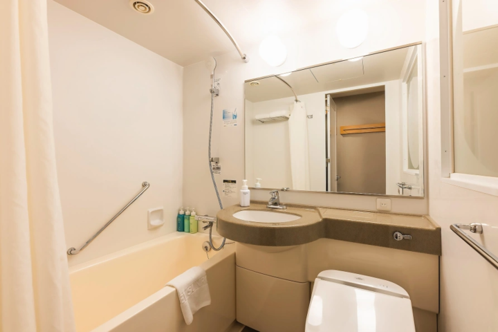 room detail thumbnail 1