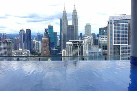 럭스 인피니텀 KLCC 바이 WSD