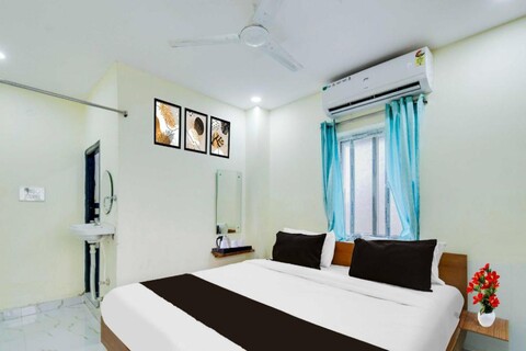 [Day Stay - 12 Hrs Slot: 8 AM to 8 PM] Collection O Nadargul Hyderabad