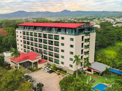 댄센터 럭셔리 리트리트 앙헬레스 시티 팜팡가 구 헤베아 리조트