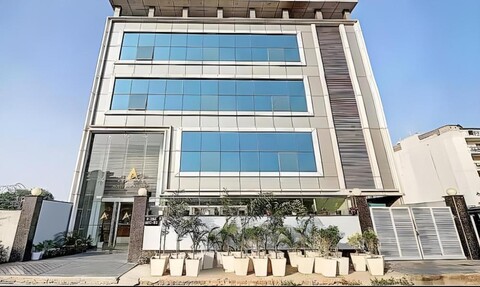 Super Townhouse The AMV Hotel