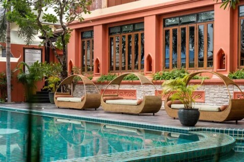 선데이 샤토 앙 빌 - 파타야