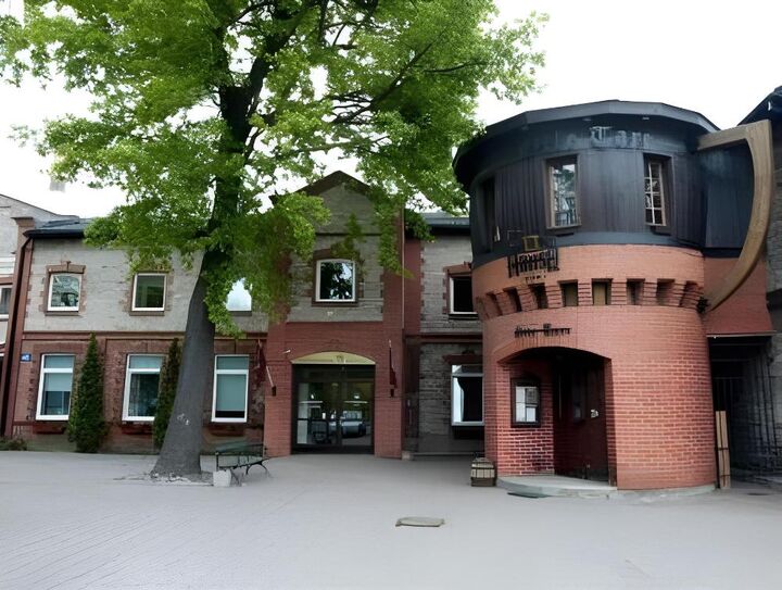 Aleksandri Hotel-i