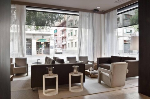 폴 앤 그레이스 호텔