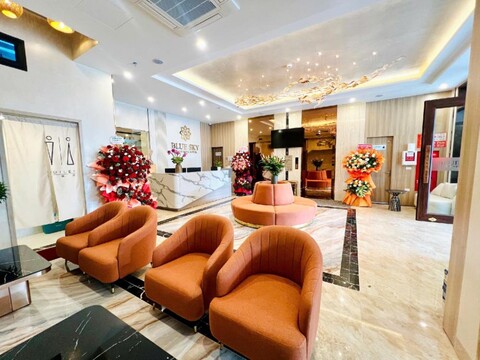 블루 스카이 노이바이 호텔 앤 풀