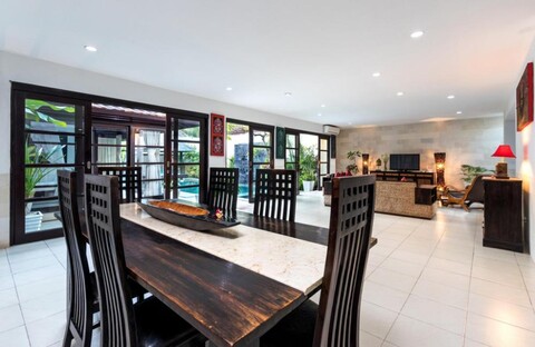 쿠부 프라티위 빌라