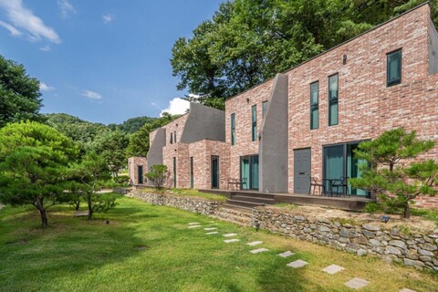 펜션 더큐 24 스파 앤 풀 빌라