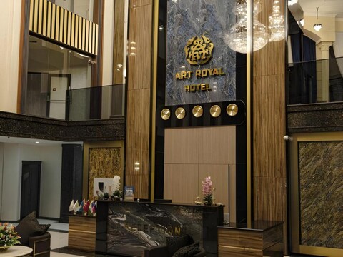 Art Royal Hotel