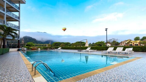 리샤 그랜드 리버사이드 호텔