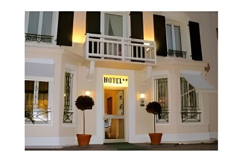 Hotel VAL FLORES LOGIS