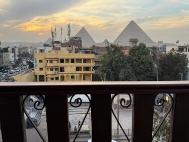 The Art of pyramids View