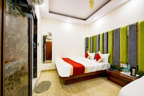 Hotel Prem Deluxe 2 Min Walk From NewDelhi Railway