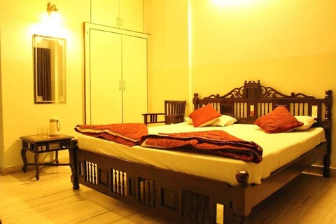 호텔 칫챗 팰리스