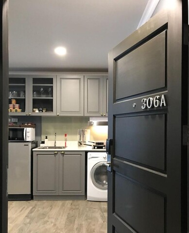 Stay in Style The Heart of Nimman R306AB