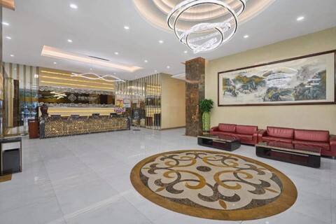 Huasheng Business Hotel