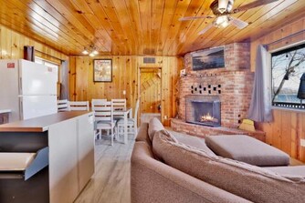 Sunrise Lakefront Family Cabin by Big Bear Vacations