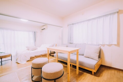 쇼와 블룸, 신주쿠역 근처