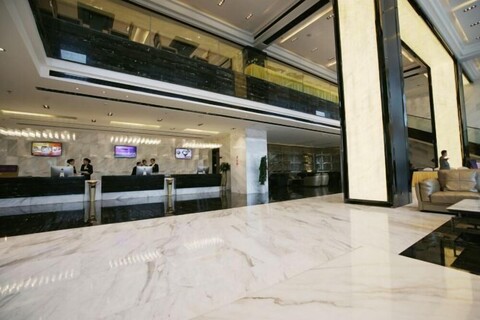 Mellow Crystal Hotel