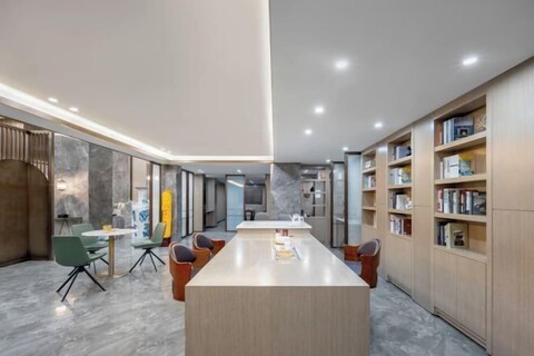 Borrman Hotel (Changsha Lugu Park Subway Station)