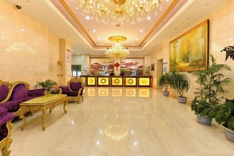 Sunkist International Hotel