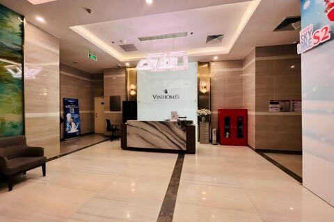 Sophia Housing - Vinhomes Sky Lake Pham Hung