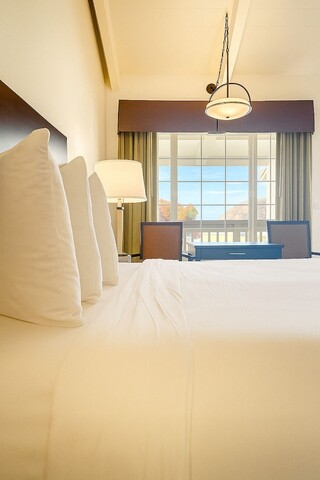 애벌론 인 다운타운 모로 베이