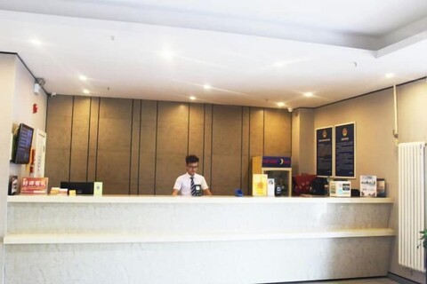 Taishangdeng Hotel (Beijing Daxing Huangyi Road Public Security University Branch)