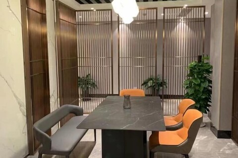 Huhua Hotel (Jiaotong University Jiangchuan Road Metro Station)