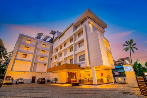 HOTEL SEVEN LIGHTS