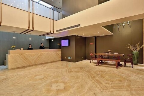 Hangzhou Yabo Hotel (Wulin Square Jianguo North Road Subway Station)