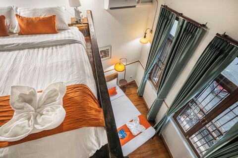 아룬 사 왓 - 103 나나