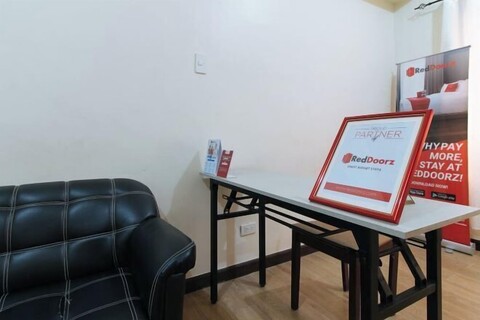 RedDoorz Hostel @ Deomar Hometel & Farm Cafe Vigan Ilocos