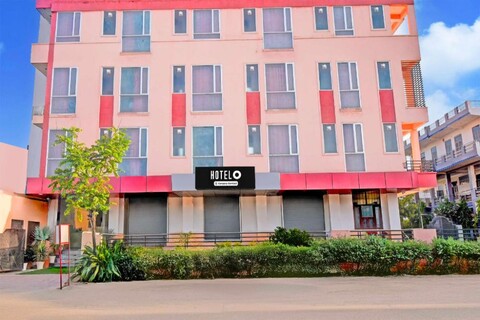 [Day Stay - 12 Hrs Slot: 8 AM to 8 PM] Hotel O Sunder Nagar Golvyas