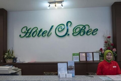 S Bee Hotel