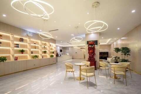 Xi'an Sende Hotel (Chang'an University Wenyi Road Metro Station Branch),