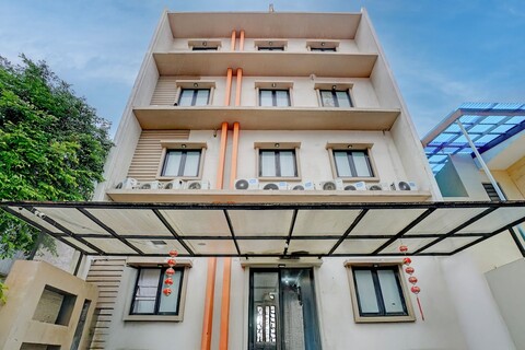 호텔 O, 모나스 근처, 이전 이름 폰도칸 코타 자카르타